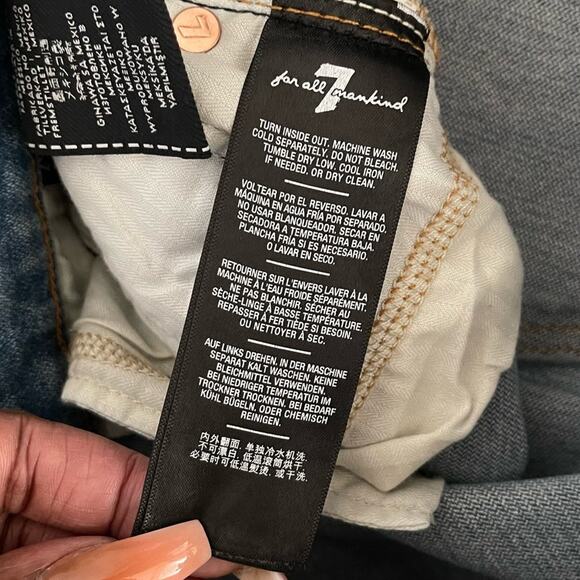 7 For All Mankind Low Straight Leg Distressed Jeans in Rose Avenue Light Wash 29 - Picture 6 of 11